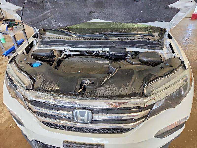 69023126 :رقم المزاد ، 5FNYF6H06JB014142 vin ، 2018 Honda Pilot مزاد بيع