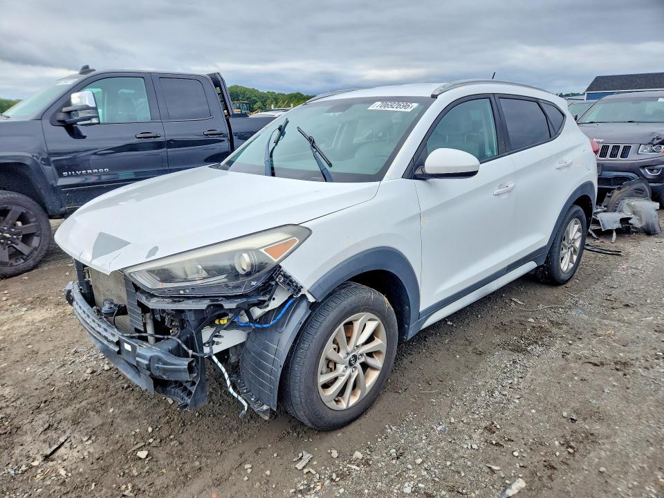 2017 Hyundai Tucson მანქანა იყიდება აუქციონზე, vin: KM8J3CA43HU423864, აუქციონის ნომერი: 70692696
