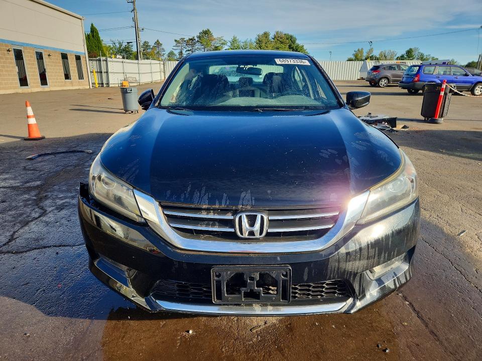 68973336 :رقم المزاد ، 1HGCR2F57FA249952 vin ، 2015 Honda Accord مزاد بيع