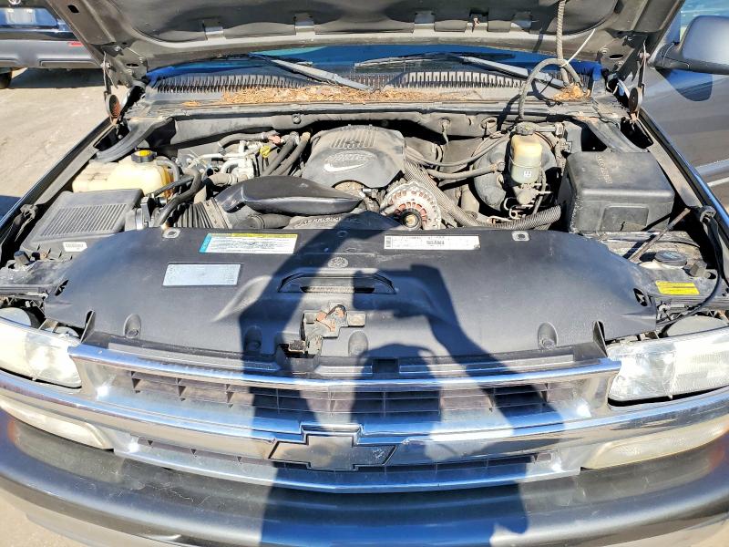 68579716 :رقم المزاد ، 3GNFK16T91G145103 vin ، 2001 Chevrolet Suburban مزاد بيع