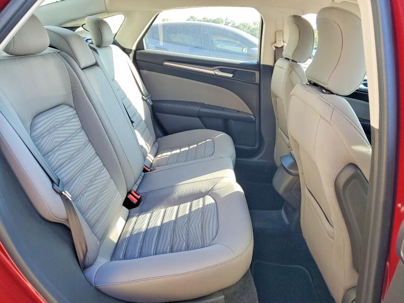 68537336 :رقم المزاد ، 3FA6P0G71GR222815 vin ، 2016 Ford Fusion مزاد بيع