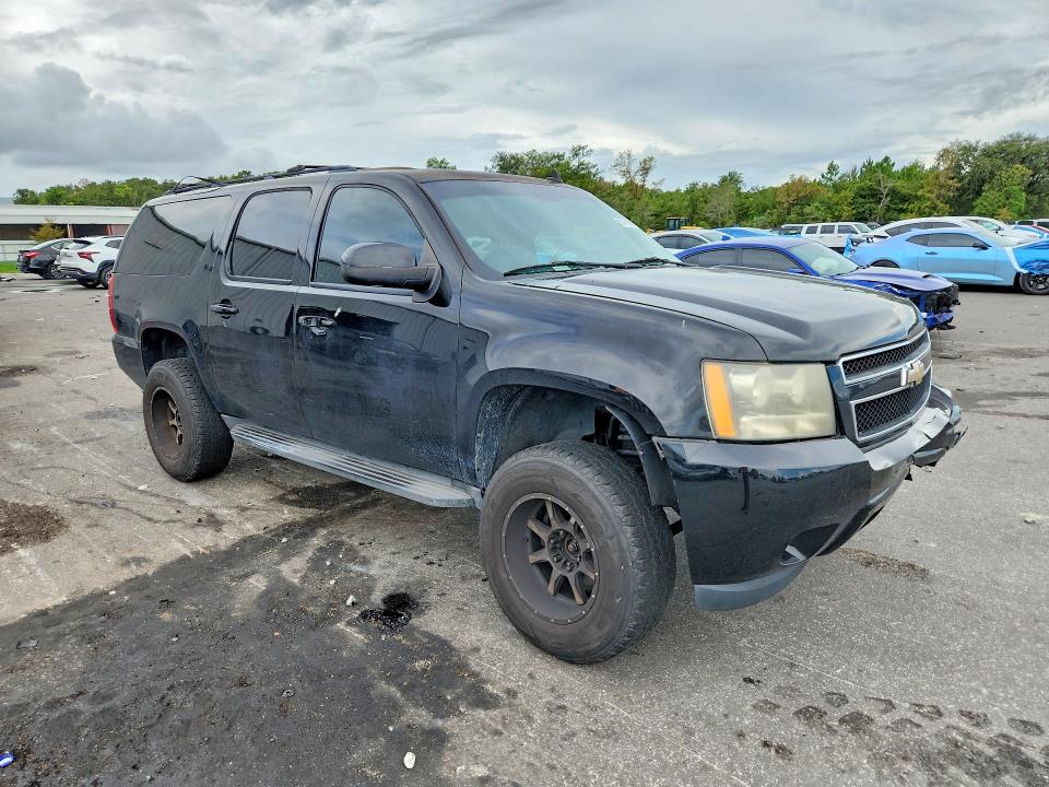 67789396 :رقم المزاد ، 1GNUKJE34AR131053 vin ، 2010 Chevrolet Suburban مزاد بيع