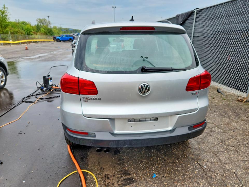 68133686 :رقم المزاد ، WVGAV7AX8HK005968 vin ، 2017 Volkswagen Tiguan مزاد بيع