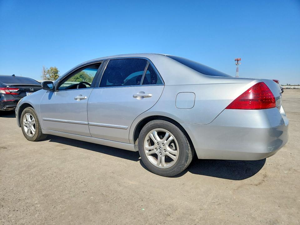 Продажа на аукционе авто 2007 Honda Accord, vin: JHMCM56307C005576, номер лота: 71087306