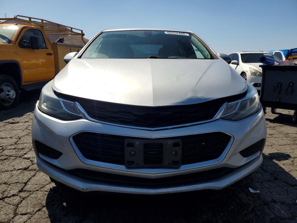 69552406 :رقم المزاد ، 1G1BE5SM8H7126268 vin ، 2017 Chevrolet Cruze مزاد بيع