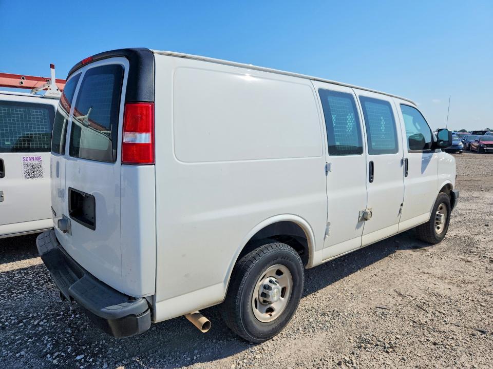 69821856 :رقم المزاد ، 1GCWGAFP3M1197276 vin ، 2021 Chevrolet Express G2500 مزاد بيع