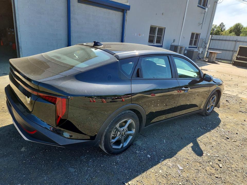 2025 Kia K4 მანქანა იყიდება აუქციონზე, vin: 3KPFT4DE0SE153454, აუქციონის ნომერი: 67649906