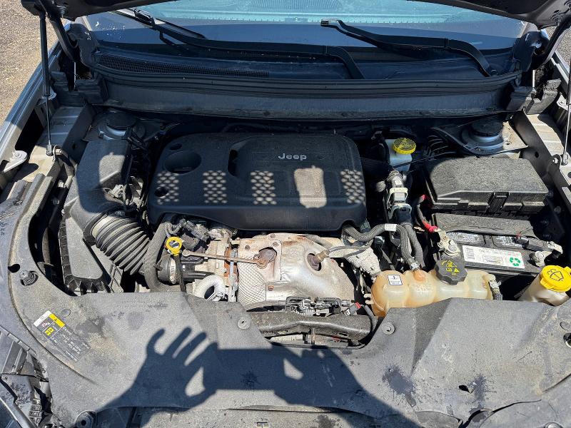 69355796 :رقم المزاد ، 1C4PJMDN1KD180240 vin ، 2019 Jeep Cherokee مزاد بيع