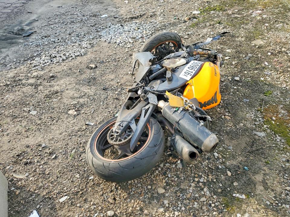 67909616 :رقم المزاد ، JKAZXCD106A013318 vin ، 2006 Kawasaki Zx1000 مزاد بيع