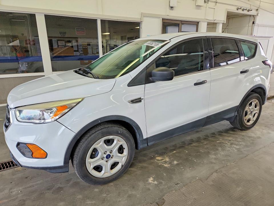 68082106 :رقم المزاد ، 1FMCU0F73HUD28986 vin ، 2017 Ford Escape مزاد بيع