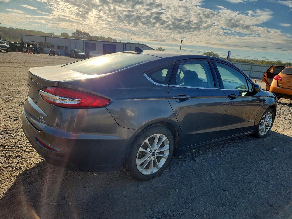 Продаж на аукціоні авто 2019 Ford Fusion, vin: 3FA6P0LU5KR189824, номер лоту: 70559166