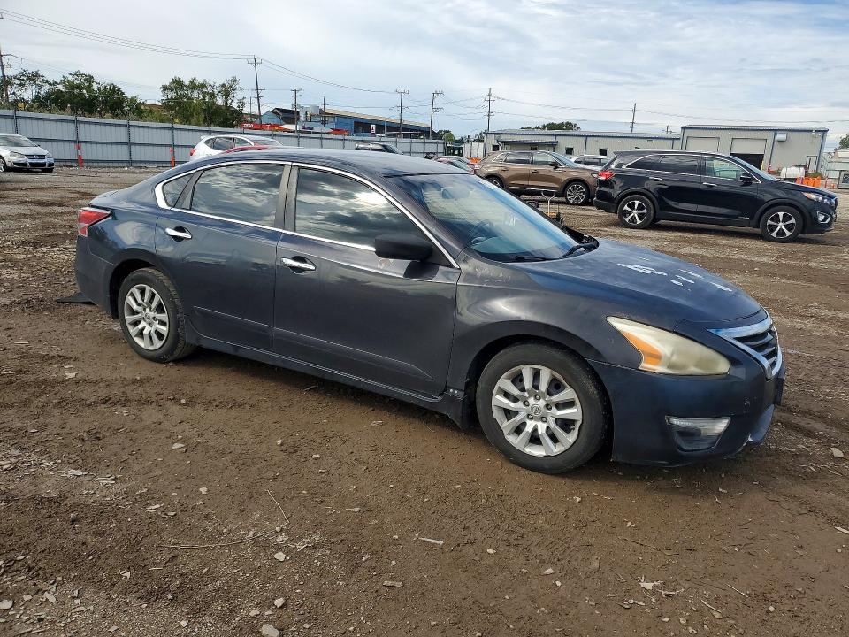 2014 Nissan Altima მანქანა იყიდება აუქციონზე, vin: 1N4AL3AP4EN253377, აუქციონის ნომერი: 69719846
