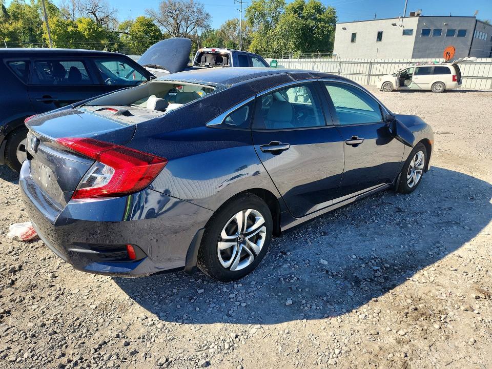 Продажа на аукционе авто 2018 Honda Civic, vin: 19XFC2F58JE007531, номер лота: 70971406