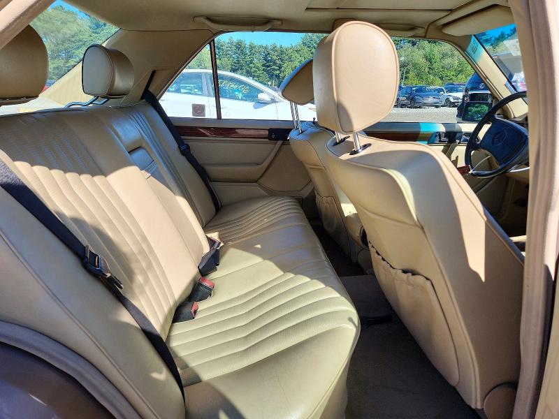 69246436 :رقم المزاد ، WDBEB28D9LB183778 vin ، 1990 Mercedes-benz 300 مزاد بيع