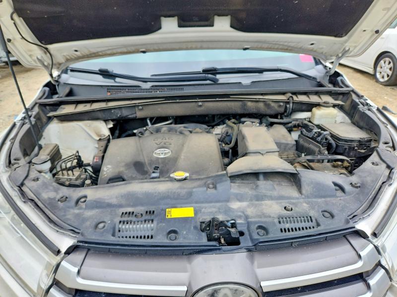 67434706 :رقم المزاد ، 5TDBZRFH0HS358952 vin ، 2017 Toyota Highlander مزاد بيع