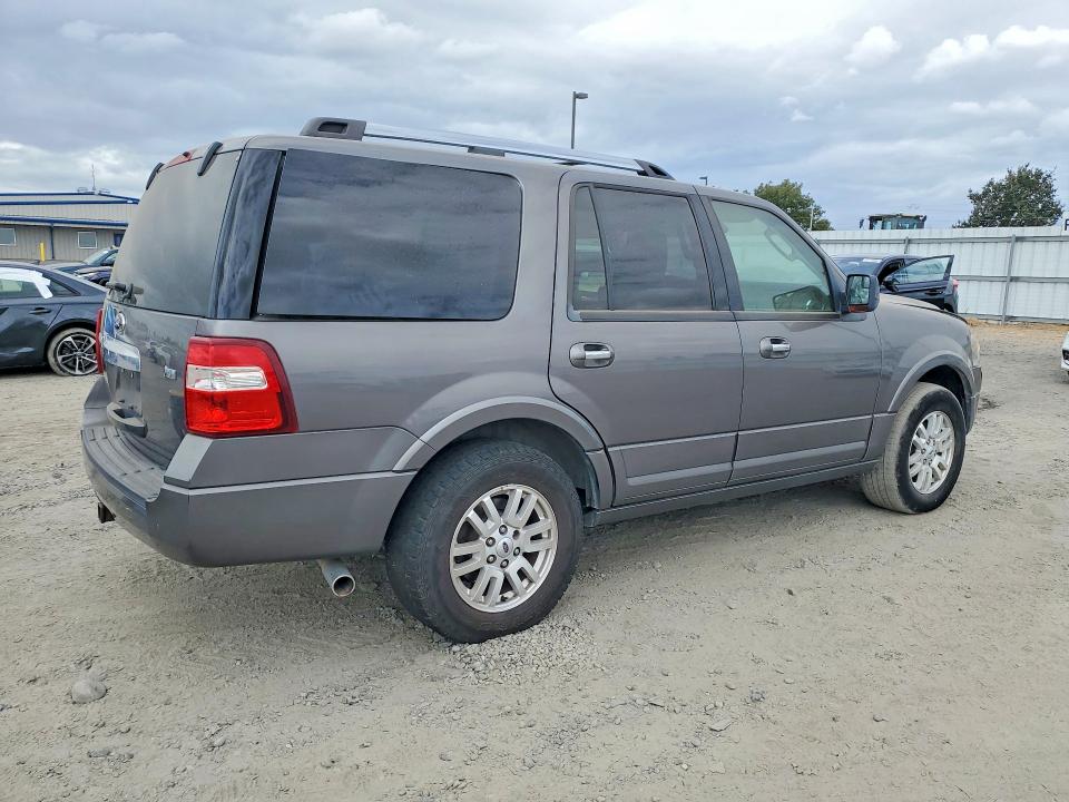 2013 Ford Expedition მანქანა იყიდება აუქციონზე, vin: 1FMJU2A54DEF12153, აუქციონის ნომერი: 67331916