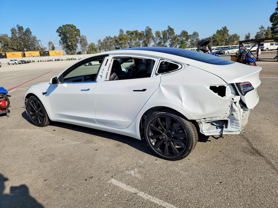Продаж на аукціоні авто 2018 Tesla Model 3, vin: 5YJ3E1EA8JF040450, номер лоту: 69642876