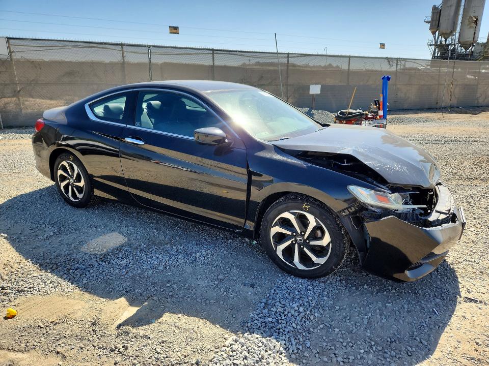 Продажа на аукционе авто 2017 Honda Accord, vin: 1HGCT1B35HA006658, номер лота: 70293896