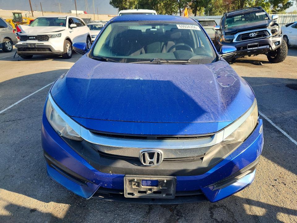 69934356 :رقم المزاد ، 19XFC2F55HE022658 vin ، 2017 Honda Civic مزاد بيع