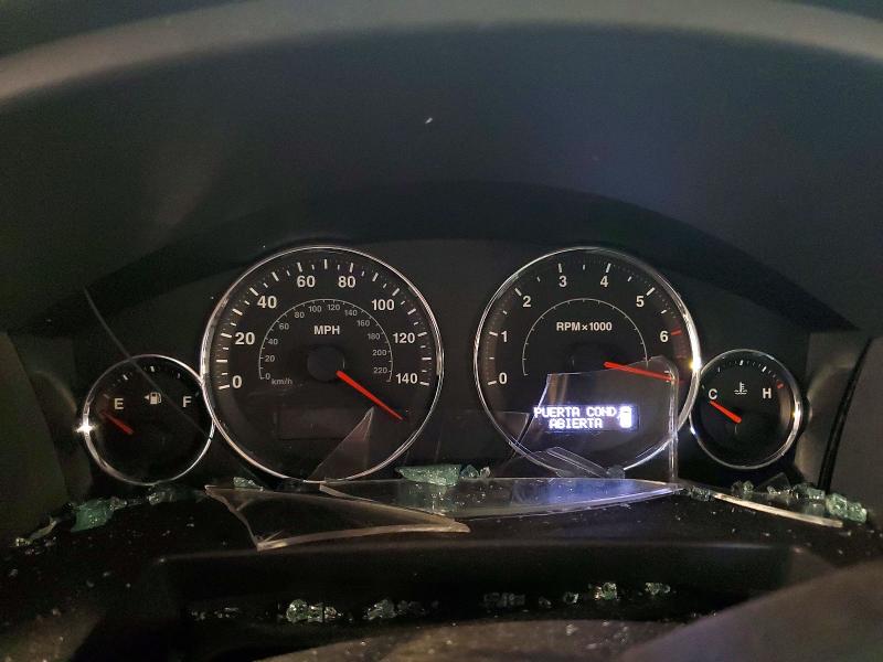 67254056 :رقم المزاد ، 1J8HG48K18C192382 vin ، 2008 Jeep Commander مزاد بيع