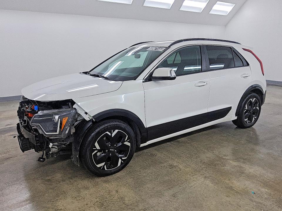 2023 Kia Niro მანქანა იყიდება აუქციონზე, vin: KNDCR3L12P5036424, აუქციონის ნომერი: 69967446