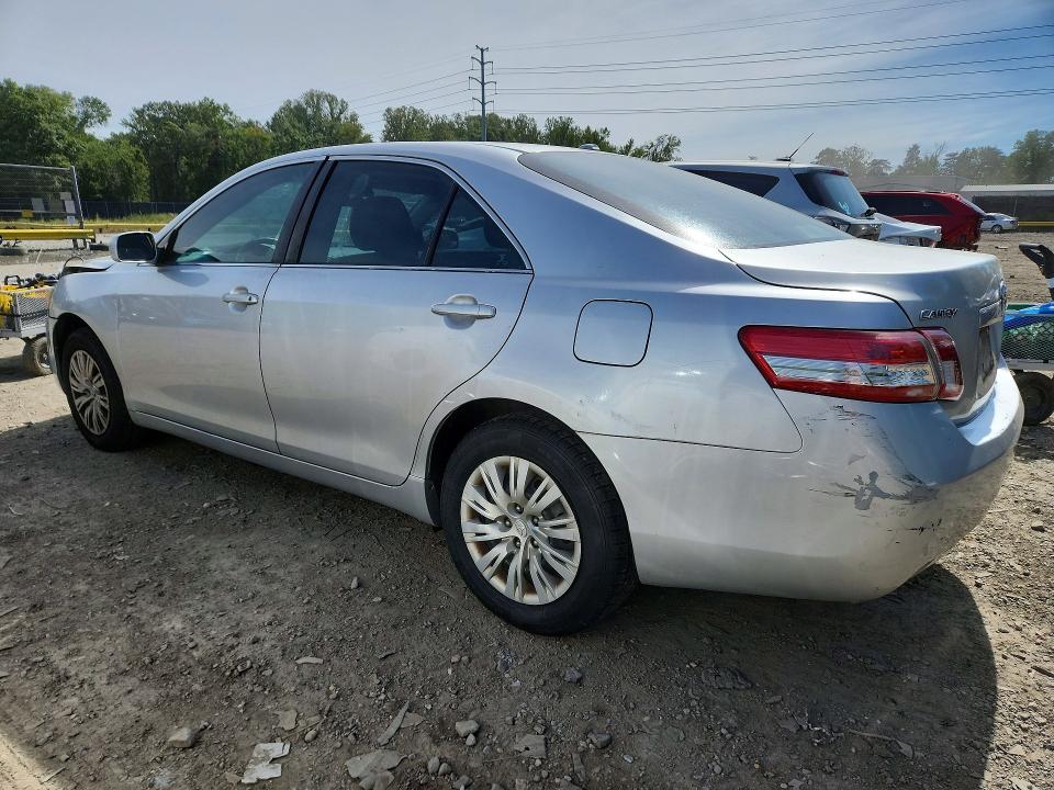 70071546 :رقم المزاد ، 4T1BF3EK3AU071864 vin ، 2010 Toyota Camry مزاد بيع