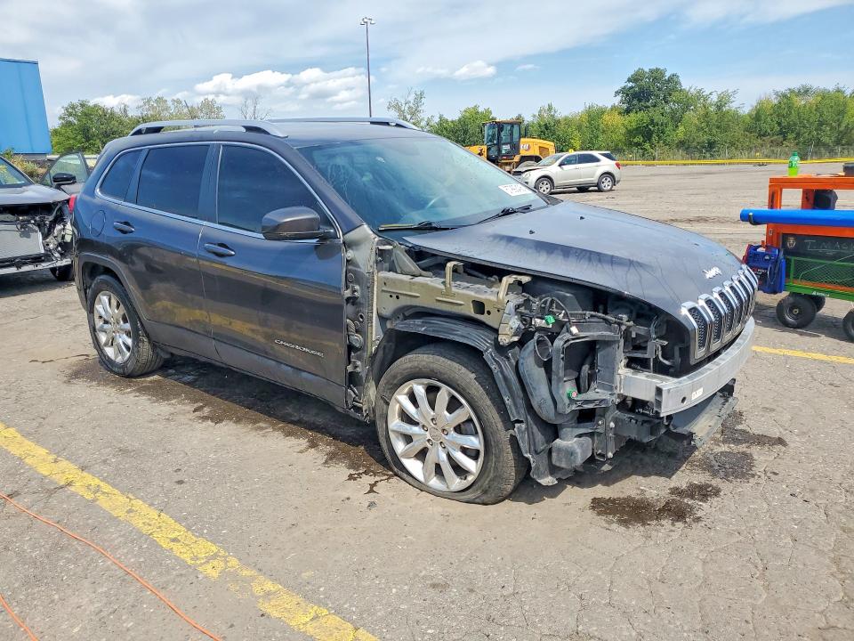67992406 :رقم المزاد ، 1C4PJMDS3FW764526 vin ، 2015 Jeep Cherokee مزاد بيع