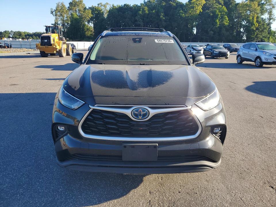 2021 Toyota Highlander მანქანა იყიდება აუქციონზე, vin: 5TDHBRCH6MS521357, აუქციონის ნომერი: 68678236