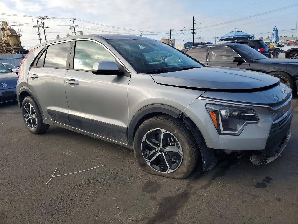 2026 Kia Niro მანქანა იყიდება აუქციონზე, vin: KNDCP3LE9T5362143, აუქციონის ნომერი: 69979656