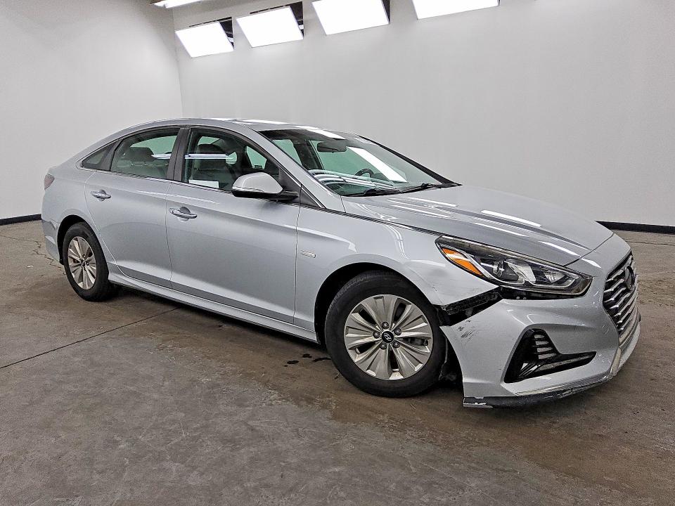 Продаж на аукціоні авто 2018 Hyundai Sonata Hybrid, vin: KMHE24L33JA080138, номер лоту: 68026376