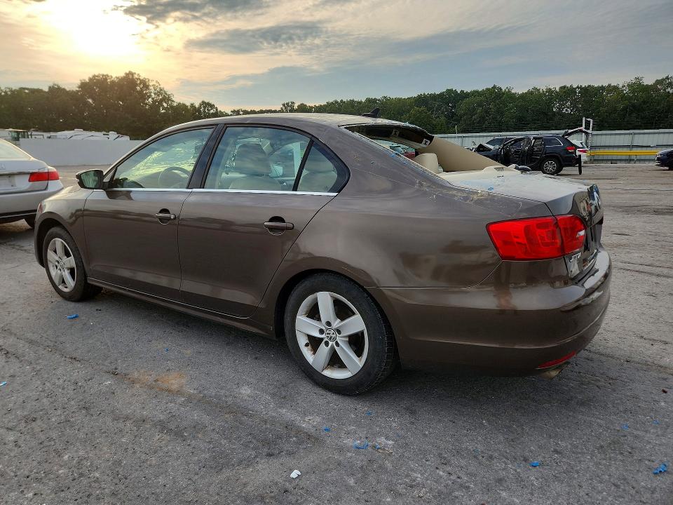 2014 Volkswagen Jetta მანქანა იყიდება აუქციონზე, vin: 3VW3L7AJ9EM416196, აუქციონის ნომერი: 71067816