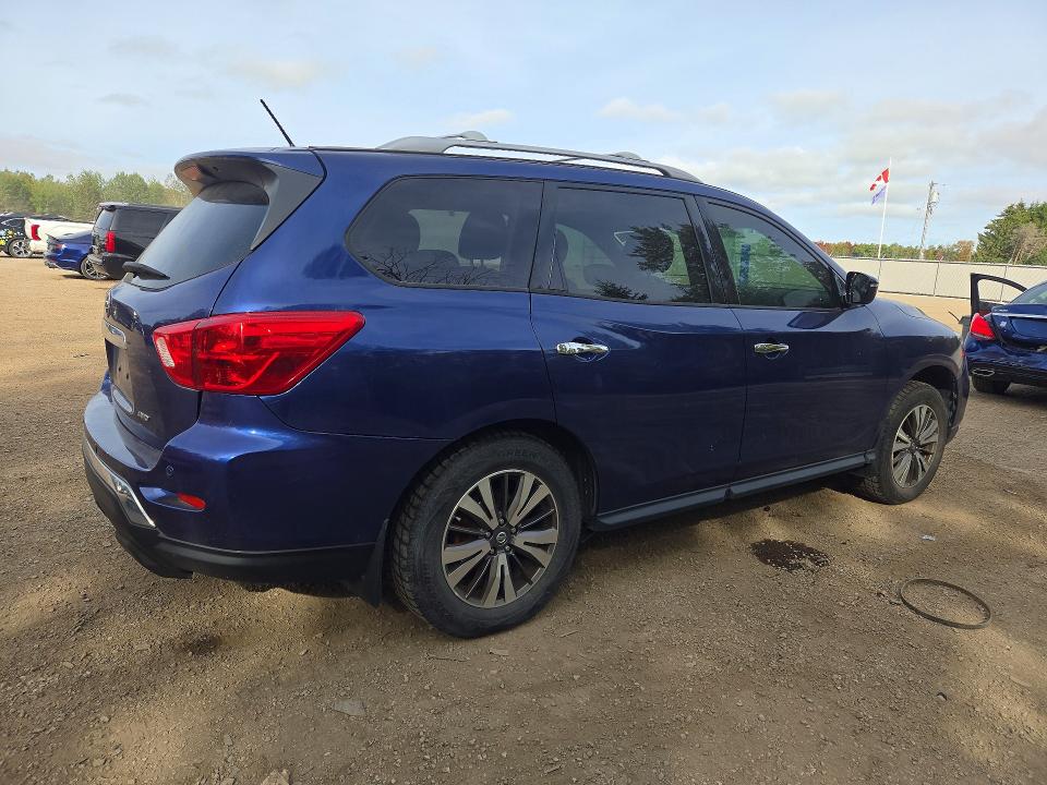 Продажа на аукционе авто 2017 Nissan Pathfinder, vin: 5N1DR2MM6HC636461, номер лота: 69537206