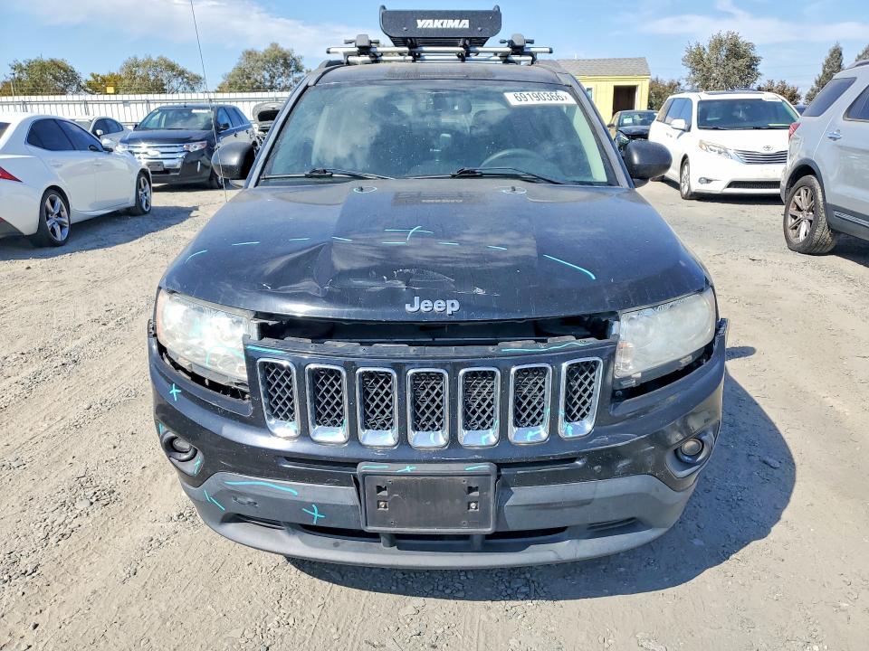 69190366 :رقم المزاد ، 1C4NJDAB2DD277693 vin ، 2013 Jeep Compass مزاد بيع