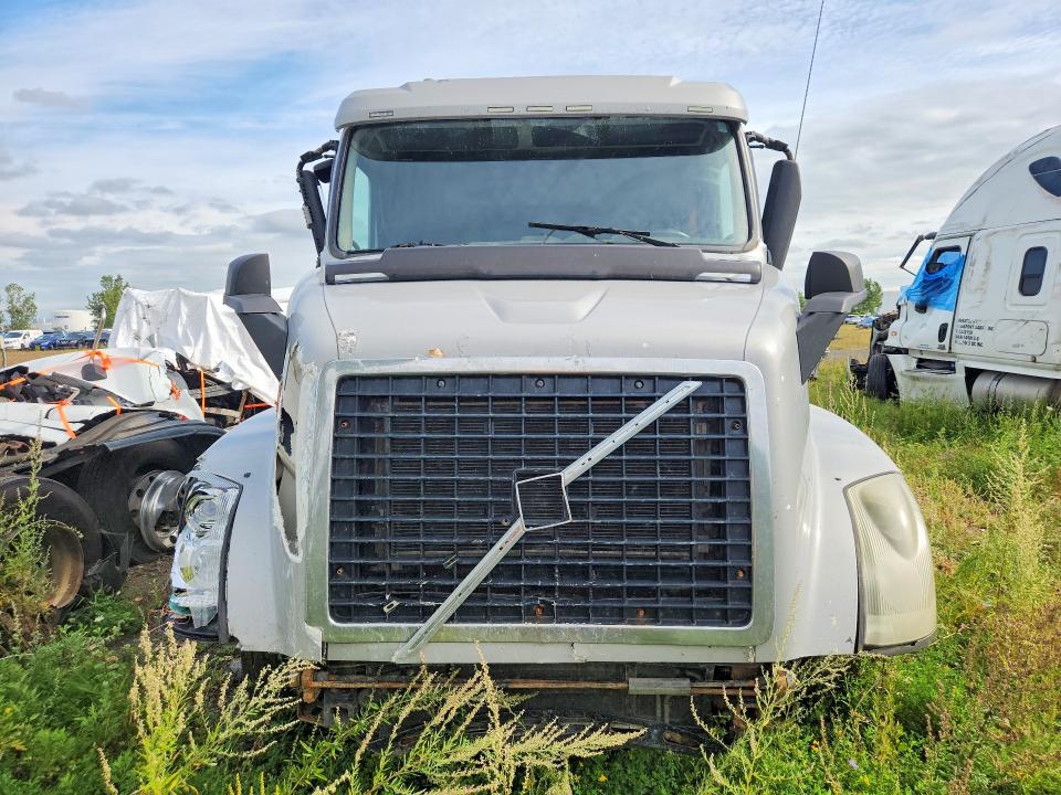 Продажа на аукционе авто 2018 Volvo Vnl, vin: 4V4NC9EH4JN995522, номер лота: 58730766