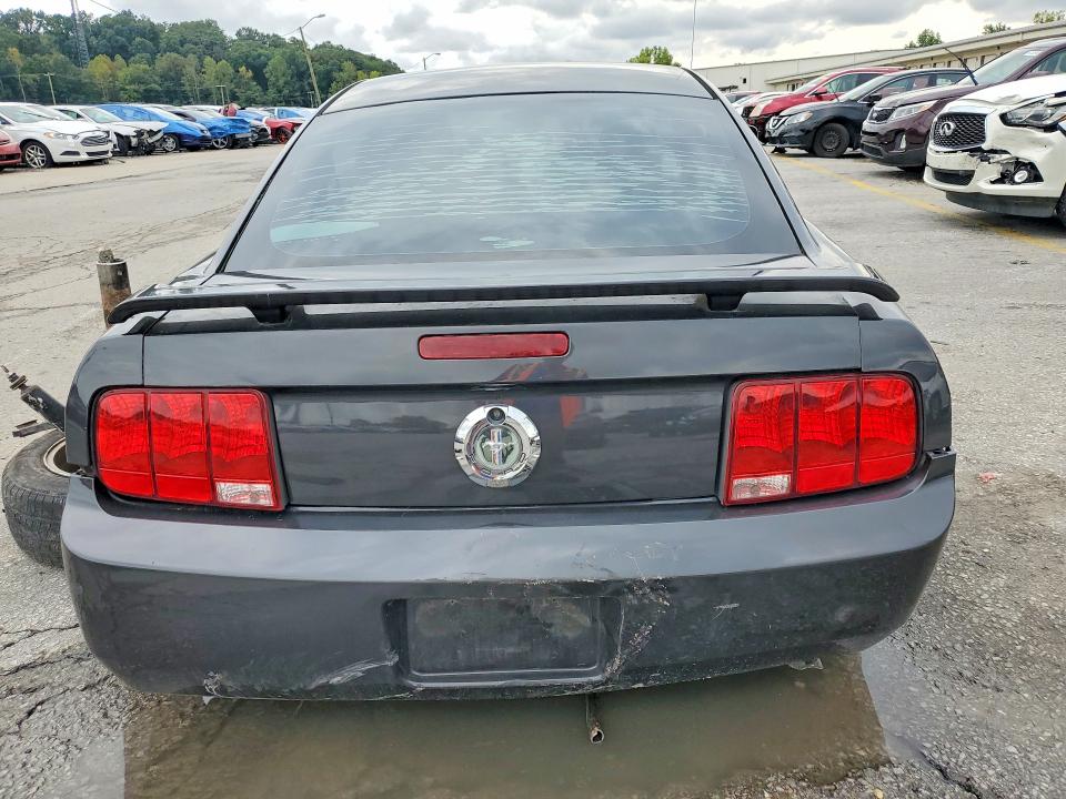 68561366 :رقم المزاد ، 1ZVHT80N975260069 vin ، 2007 Ford Mustang مزاد بيع