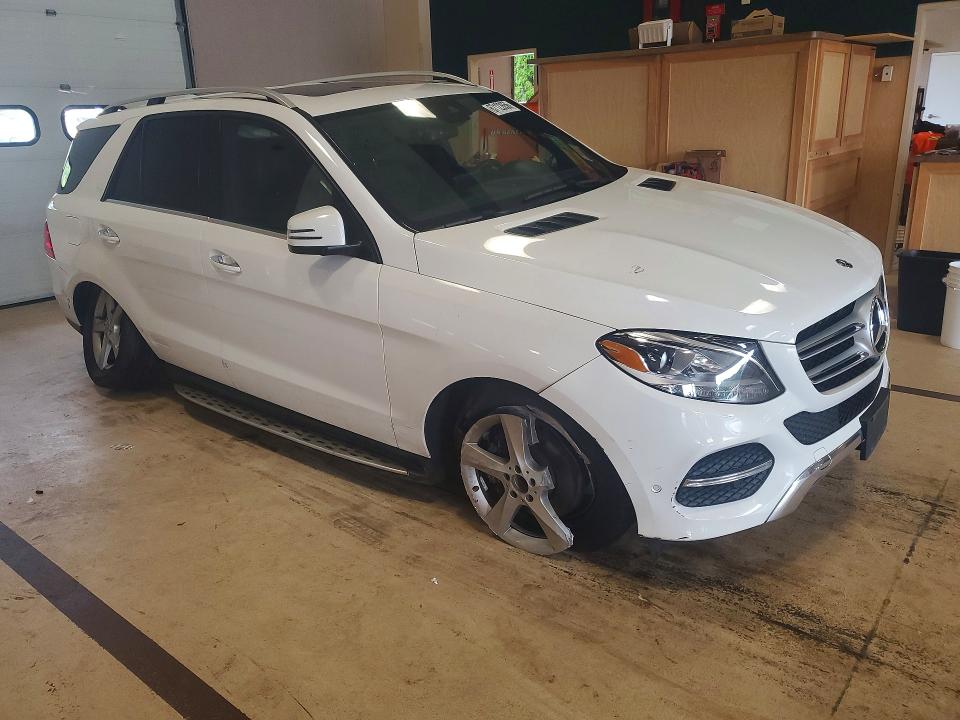 67122656 :رقم المزاد ، 4JGDA5HB6JB051652 vin ، 2018 Mercedes-benz Gle مزاد بيع