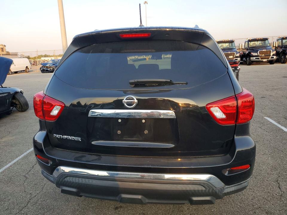 67299126 :رقم المزاد ، 5N1DR2MN1HC904910 vin ، 2017 Nissan Pathfinder مزاد بيع