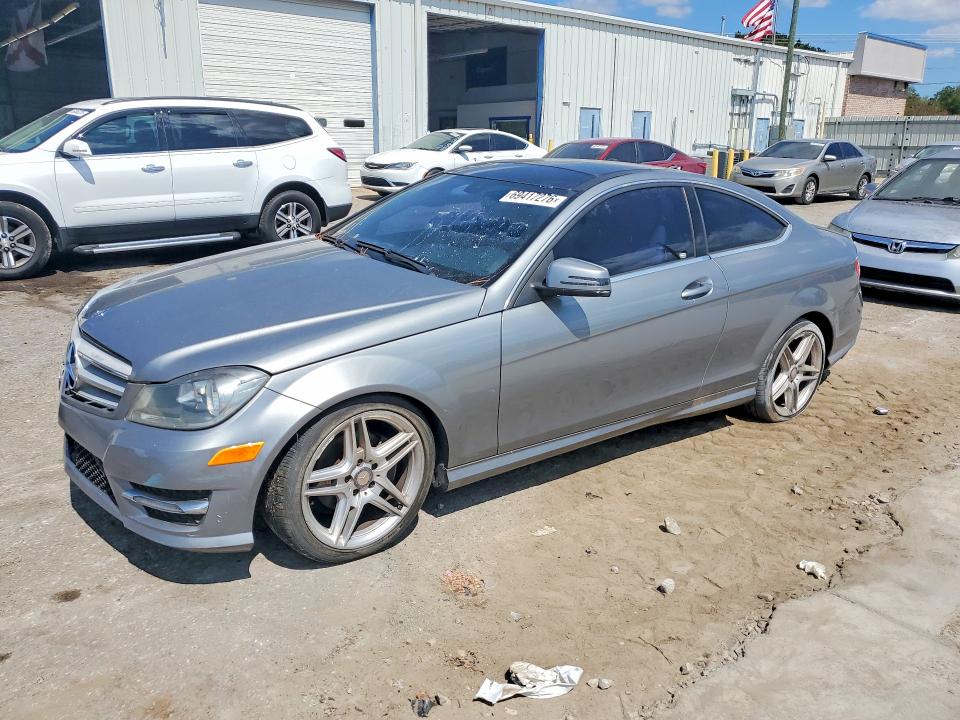 2013 Mercedes-benz C მანქანა იყიდება აუქციონზე, vin: WDDGJ4HB9DG060046, აუქციონის ნომერი: 69417276