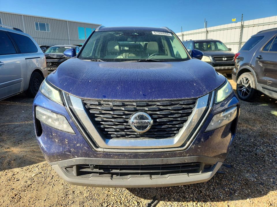 67066086 :رقم المزاد ، 5N1AT3BBXMC732308 vin ، 2021 Nissan Rogue مزاد بيع