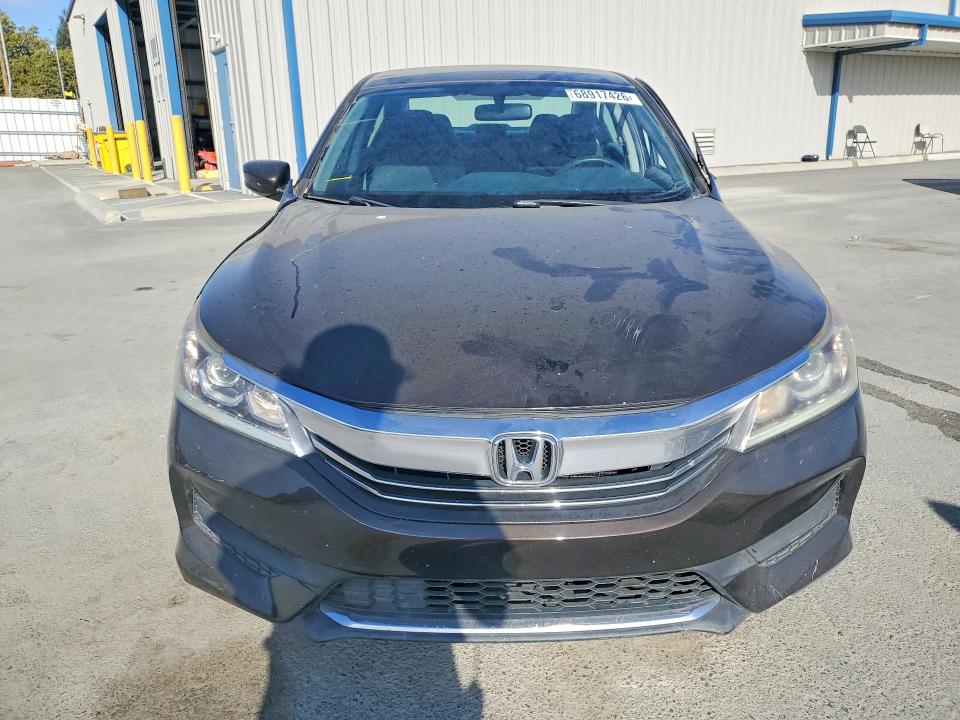 68917426 :رقم المزاد ، 1HGCR2F33GA010768 vin ، 2016 Honda Accord مزاد بيع