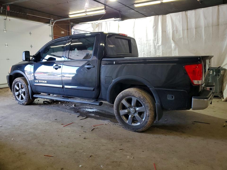 67700226 :رقم المزاد ، 1N6AA0EC0FN511527 vin ، 2015 Nissan Titan مزاد بيع