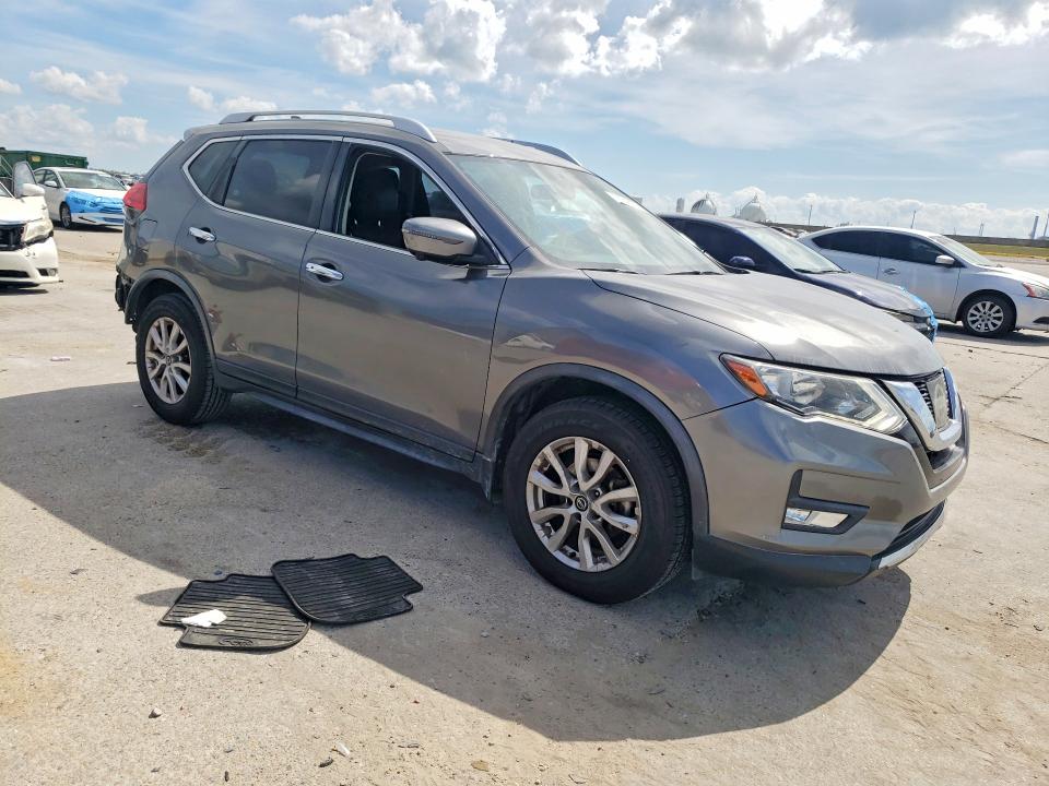 70746976 :رقم المزاد ، JN8AT2MT0HW403758 vin ، 2017 Nissan Rogue مزاد بيع