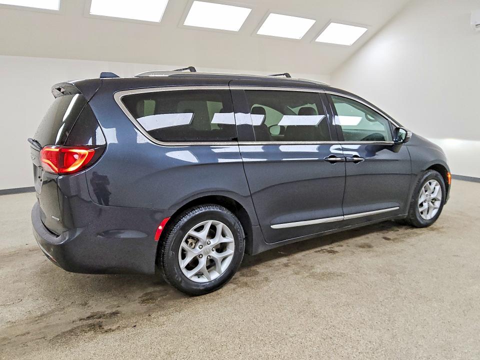 69088636 :رقم المزاد ، 2C4RC1GG3LR144353 vin ، 2020 Chrysler Pacifica مزاد بيع