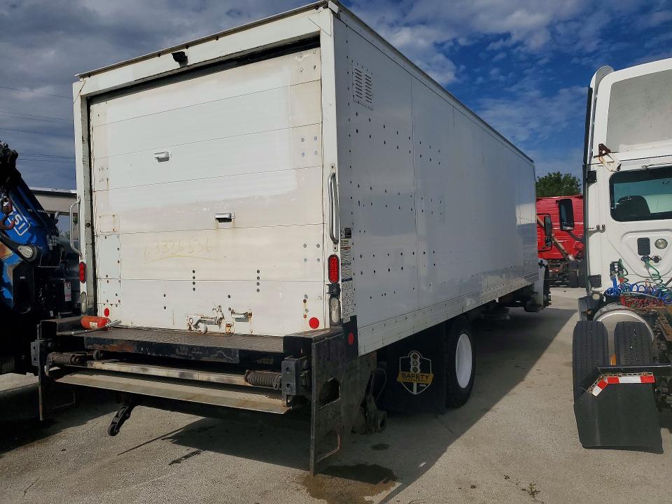 69712426 :رقم المزاد ، 3ALACWDTXHDJF8285 vin ، 2017 Freightliner M2 مزاد بيع