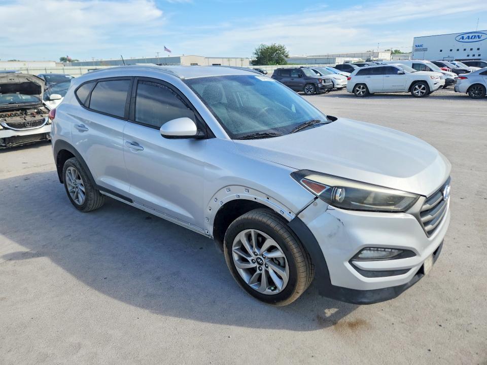 2016 Hyundai Tucson მანქანა იყიდება აუქციონზე, vin: KM8J33A42GU224271, აუქციონის ნომერი: 70416626