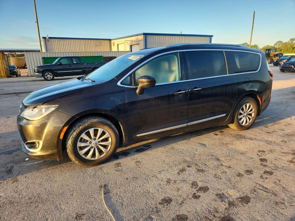 Продажа на аукционе авто 2019 Chrysler Pacifica, vin: 2C4RC1BG5KR685684, номер лота: 67358206