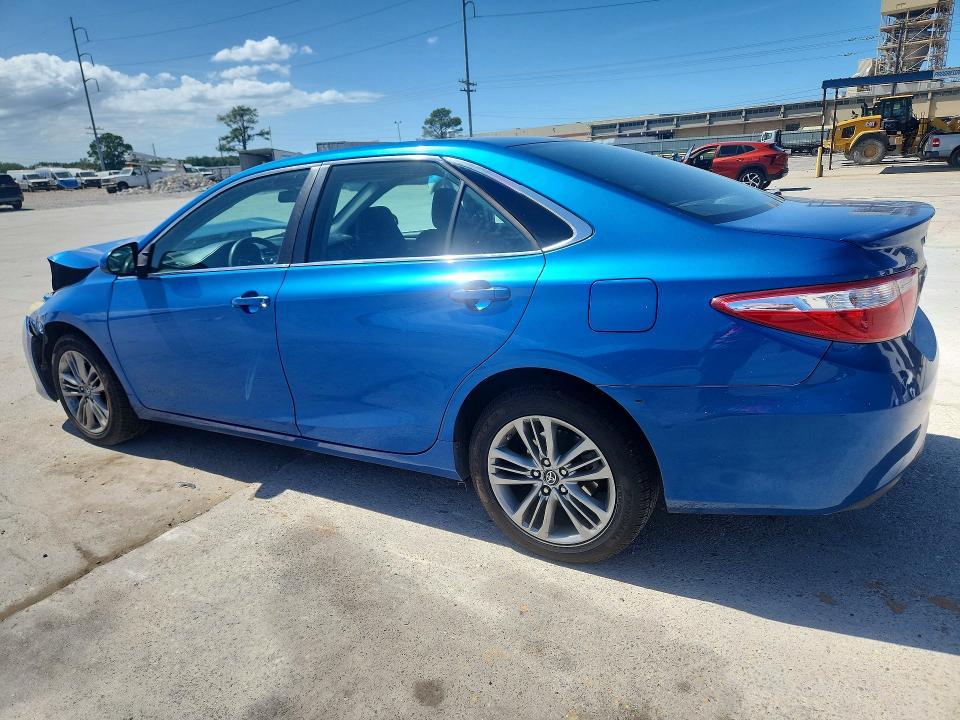 69531066 :رقم المزاد ، 4T1BF1FKXHU734540 vin ، 2017 Toyota Camry مزاد بيع
