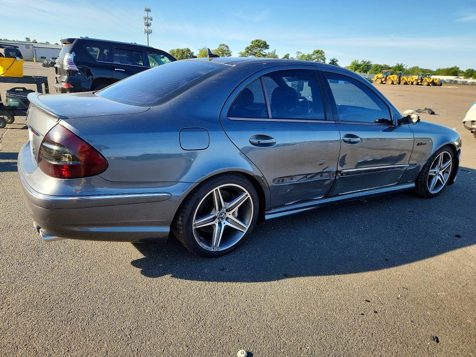 67803226 :رقم المزاد ، WDBUF77X27A997047 vin ، 2007 Mercedes-benz E مزاد بيع