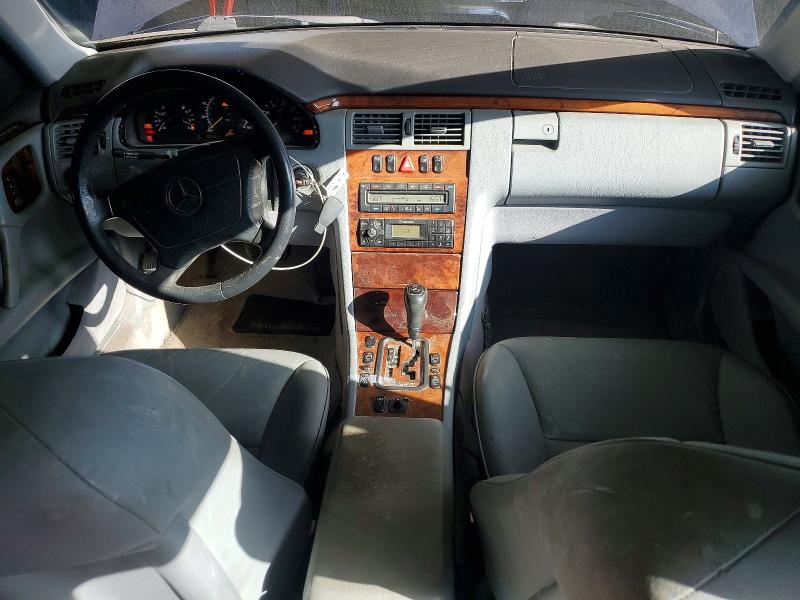 70939186 :رقم المزاد ، WDBJF70H5XA897918 vin ، 1999 Mercedes-benz E مزاد بيع