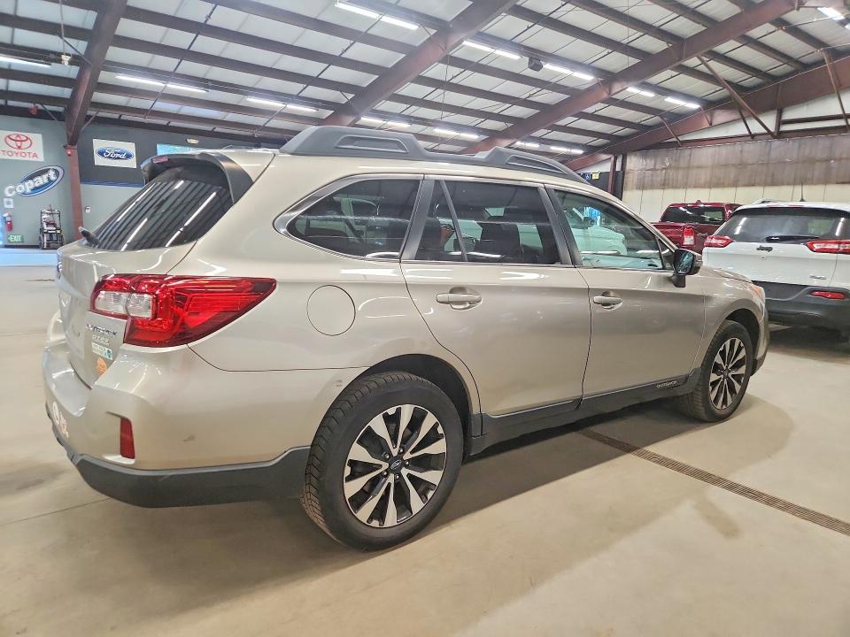 69746876 :رقم المزاد ، 4S4BSANC4F3297014 vin ، 2015 Subaru Outback مزاد بيع